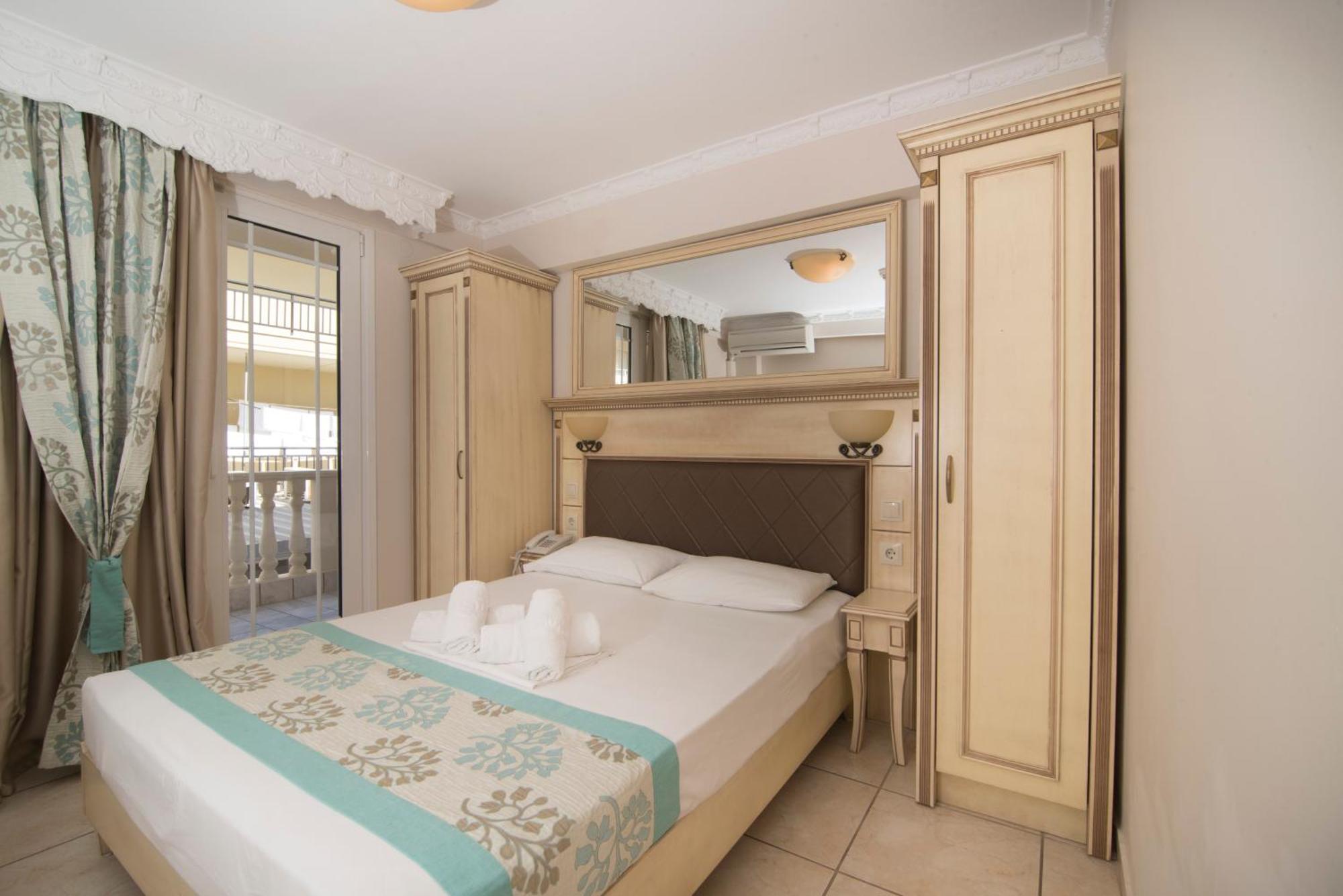 Parthenon Art Hotel Olympiakí Aktí 외부 사진